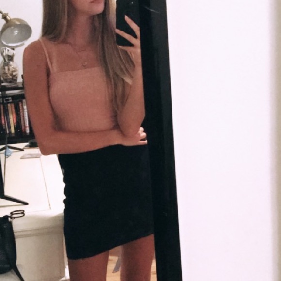 UO White (Main Pic is pink) crop top - Picture 5 of 5